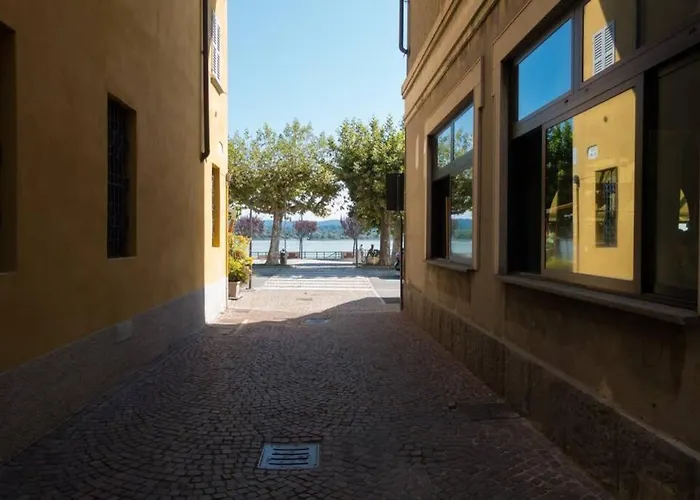 Apartamento Viole, Cozy Attic Set In The Old Town Next To The